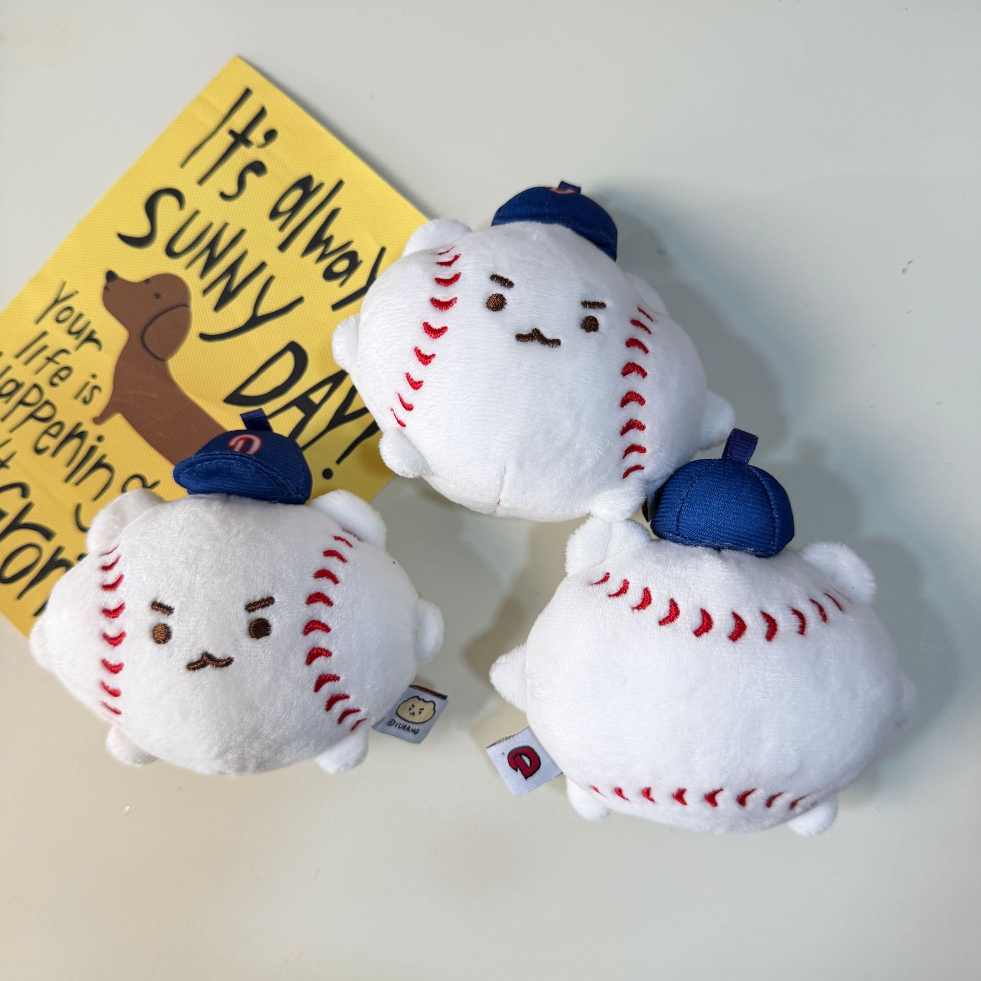 Kawaii Potato Bear Baseball Pl - đánh giá và giá Gaming Console Keychain